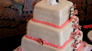 Hiding Spider-Man on wedding cakes is apparently becoming a trend